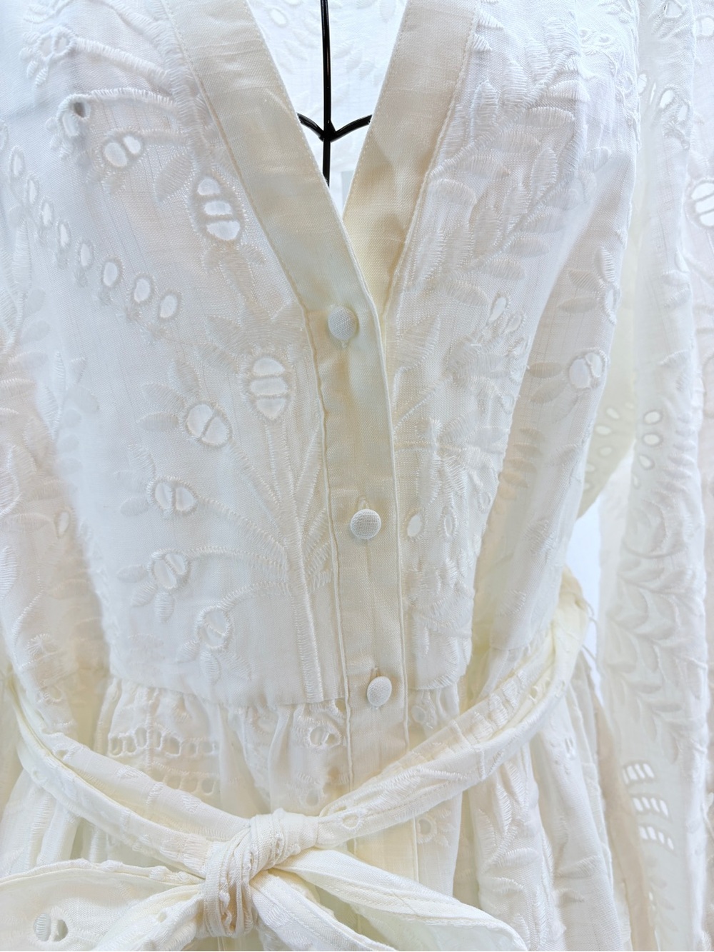 NEW Marie Oliver Ivory Oyster Eyelet Hannon Long Sleeve Maxi Dress Size 6 - Picture 7 of 12